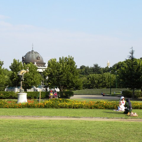 音楽大好き鶴舞公園 ６６ ディジュとコスプレと夕日のステージと 音の細道 楽器片手に行雲流水